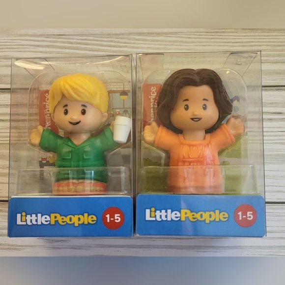 🎉 BUS STOP MOMS in PJs Real Housewives FISHER PRICE LITTLE PEOPLE - Picture 1 of 4